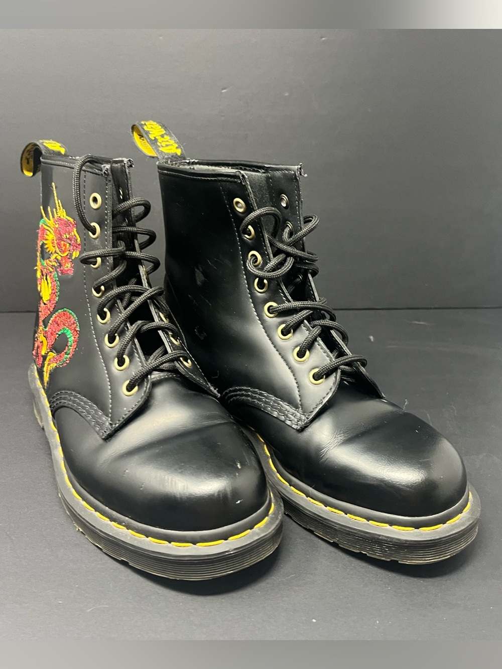 Doc Marten’s Chinese dragon embroidery, size 9, nine hole, women’s, 1460 - Picture 5 of 9